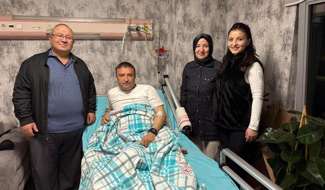 AK Parti'li Tekik, MHP'li Ahmet Kahveci'ye Hastanede Geçmiş Olsun Ziyareti