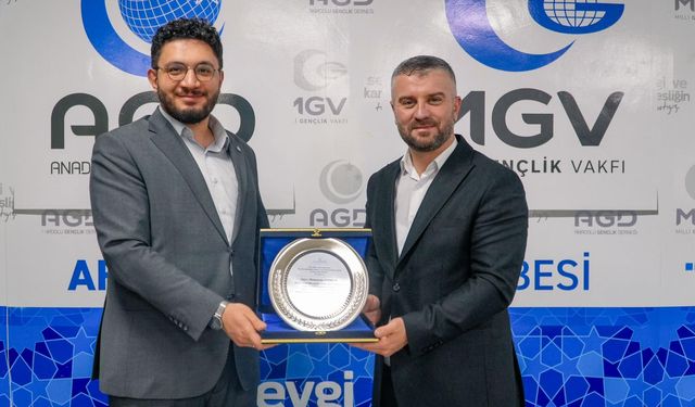 AGD’DE BAYRAK DEĞİŞİMİ