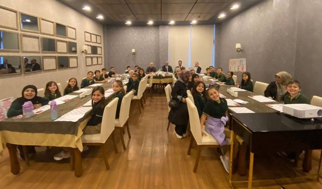 İlkokul Öğrencilerinden AFSÜ Bilim Kafeye Anlamlı Ziyaret