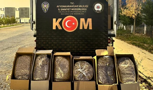 Kaçak Tütün Operasyonu: 2 Bin 900 Kg Payı Ele Geçirildi