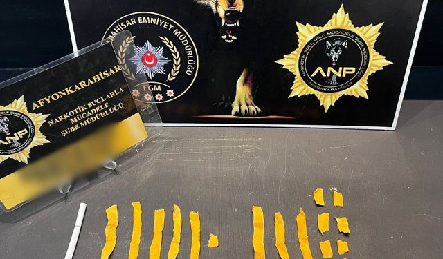 Afyonkarahisar'da Peçeteye Emdirilmiş Uyuşturucu Ele Geçirildi.!