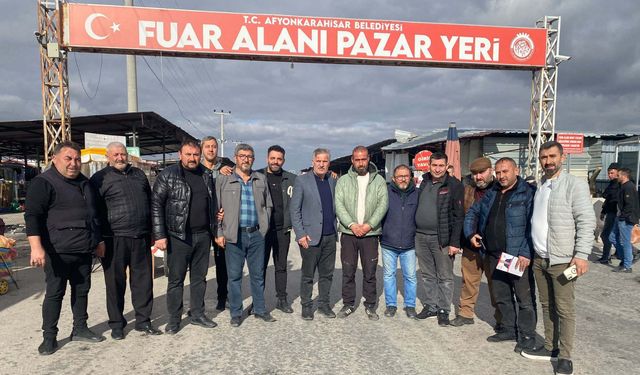 Mustafa Kunak Fuar Pazar Yerinde Esnafın Sevgi Seliyle Karşılandı