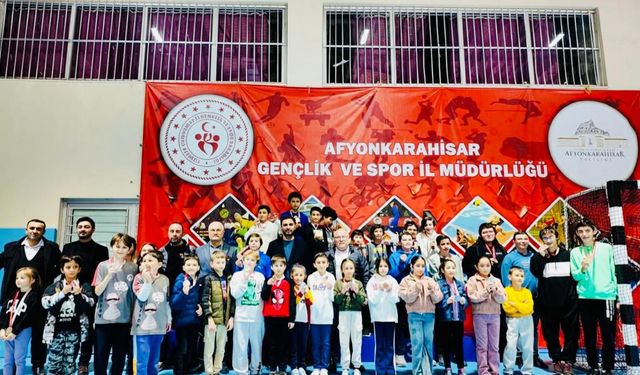 Küçükler ve Yıldızlar Satranç İl Birinciliği Müsabakaları Tamamlandı