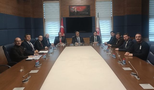 Milletvekili Av. Ali Özkaya, Türkiye Büyük Millet Meclisi’nde Bolvadin heyetini ağırladı.