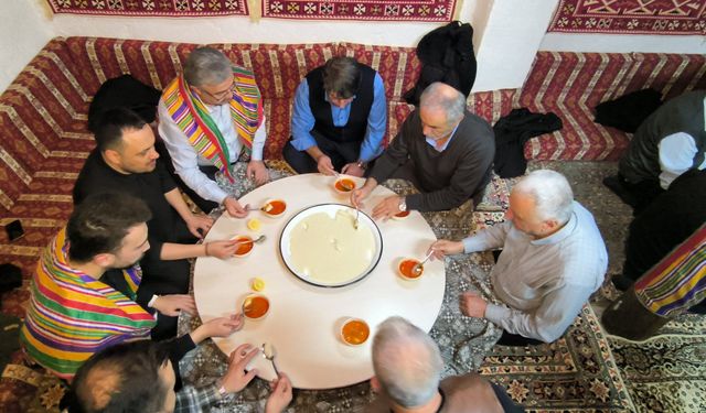 Milletvekili Yurdunuseven’e Yörüklerden Bayrak emaneti