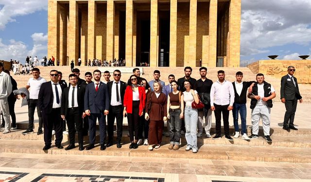 ANKARA’YA GENÇLİK ÇIKARMASI: 80 GENÇ TBMM GRUP TOPLANTISINA KATILDI