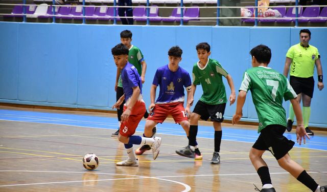 Futsal Yıldızlar Yarı Final Heyecanı Tınaztepe Spor Salonu’nda Başladı