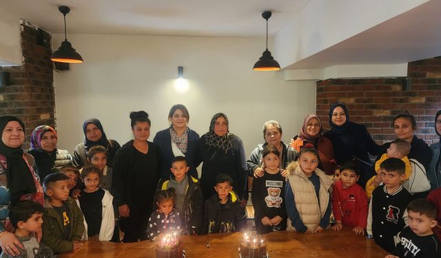 AK Kadınlardan Çocuklara Bayramlık Hediyesi