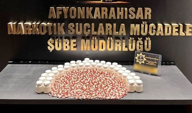 Afyon’da Uyuşturucu Operasyonu: Otomobilden 2 Bin 193 Sentetik Hap Çıktı!