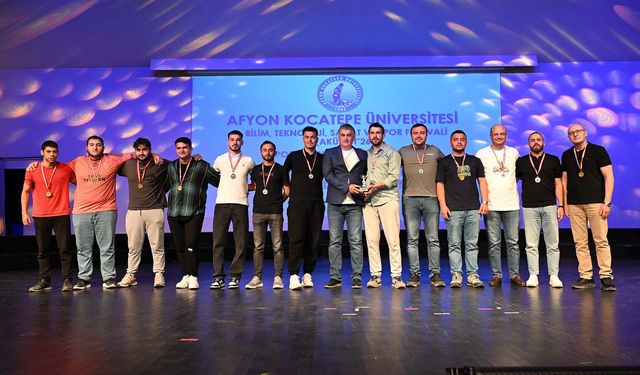 2025-2026 Eğitim-Öğretim Yılı Spor Oyunları Ödül Töreni Düzenlendi