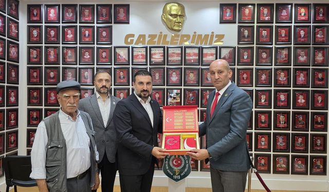 GÖREVE YENİ BAŞLAYAN BAŞKAN KAVAK’IN İLK ADRESİ ŞEHİT VE GAZİLER OLDU