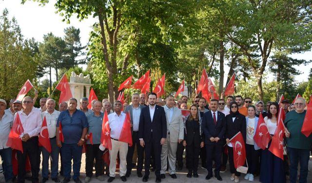 İYİ PARTİ GENEL MERKEZ HEYETİ HAVA ŞEHİTLİĞİ’Nİ ZİYARET ETTİ