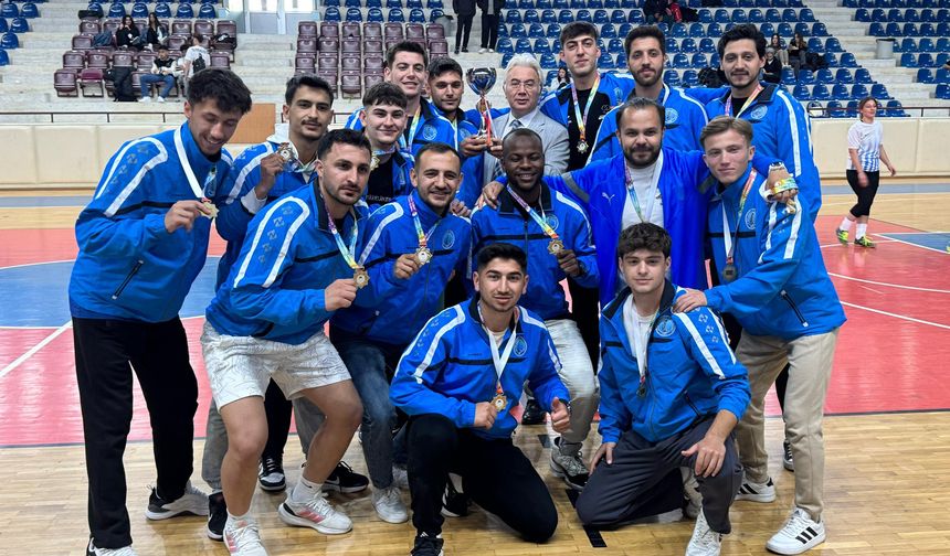 AKÜ Futsal Takımı Namağlup Şampiyon Oldu