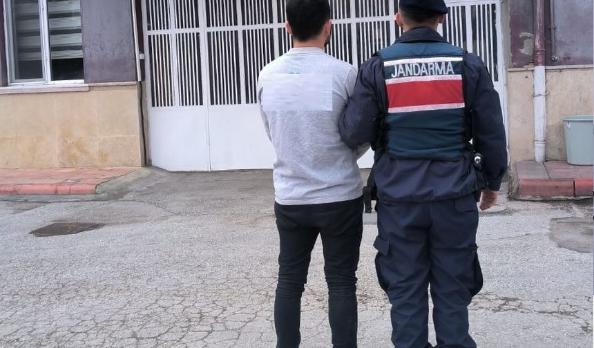 9 Yıl Hapis Cezasıyla Aranan Firari, Afyonkarahisar'da Yakalandı!