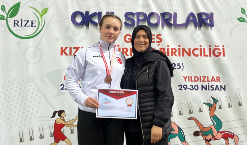 Afyonkarahisar’ın Gururu: Mediha Nur Karakaya Türkiye 3.sü Oldu
