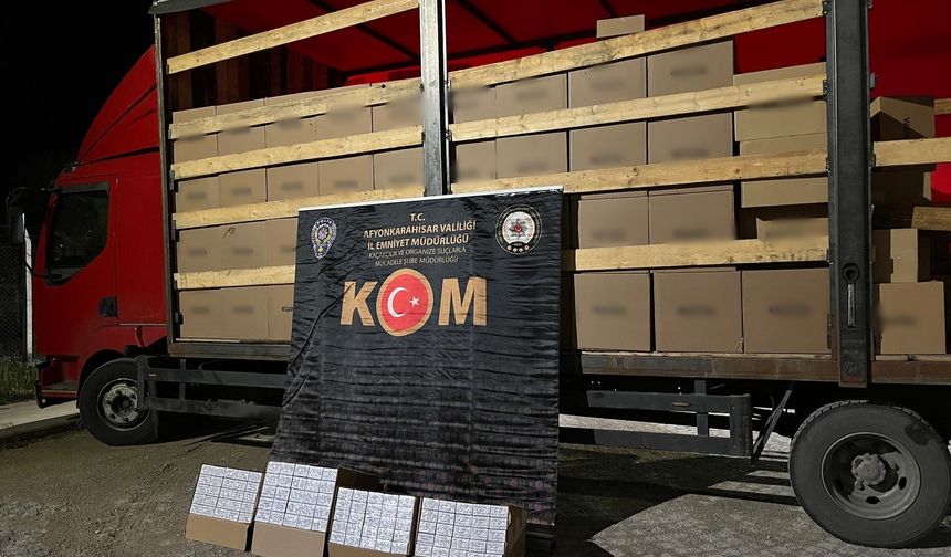 Afyon'da Şok Operasyon: 3 Milyon Sahte Bandrollü Makaron Ele Geçirildi!