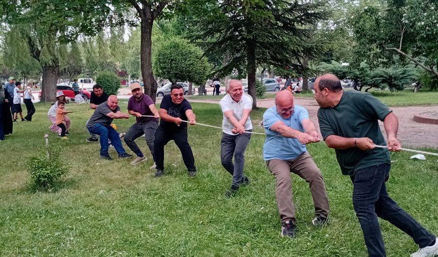 Kızılörenliler Geleneksel Dayanışma Pikniğiyle Buluştu