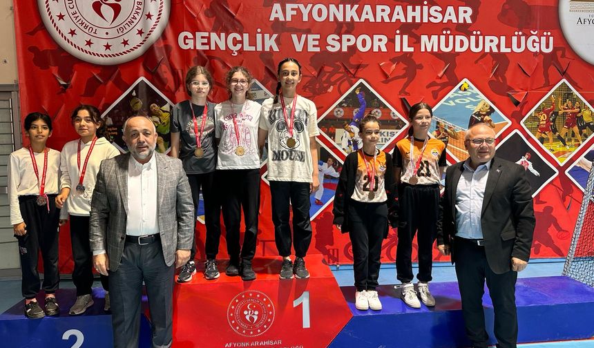 Öğrenciler arasında fair-play ruhu dikkat çekti.!