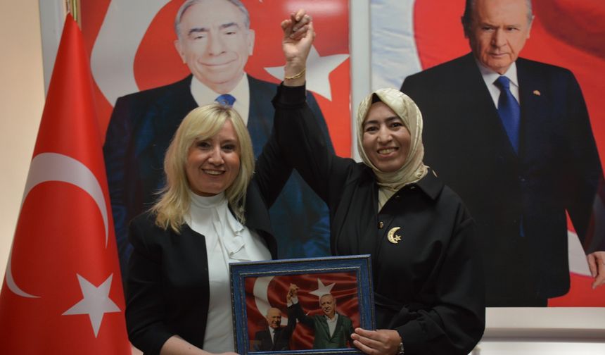 ÇENGEL’DEN CUMHUR İTTİFAKI’NA ANLAMLI HEDİYE KARDEŞLİK VE BİRLİK TABLOSU