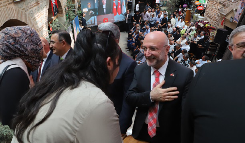 AK PARTİ'NİN BAYRAMLAŞMA PROGRAMI TAŞHAN’DA GERÇEKLEŞTİRİLDİ