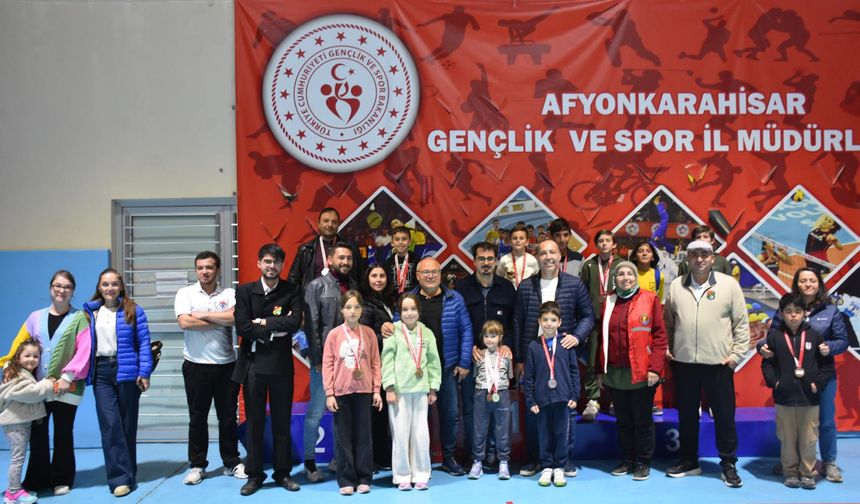 Satranç Turnuvası Çiğiltepe Spor Salonu’nda Tamamlandı!