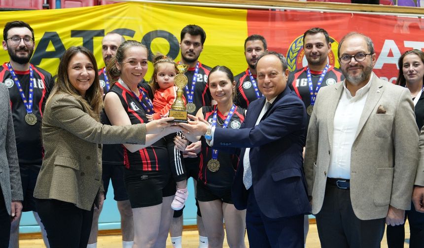 ATSO SPOR OYUNLARI VOLEYBOL MÜSABAKALARI FİNAL MAÇI OYNANDI