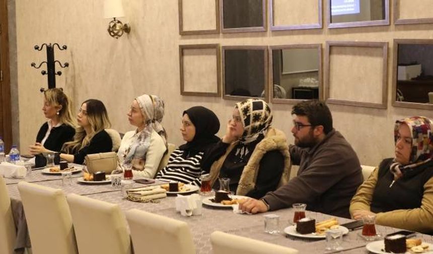 Anne Adaylarının Soruları AFSÜ Gebe Okulunda Cevap Buluyor