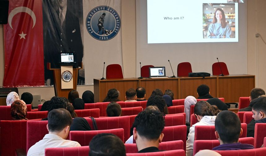 İİBF’de Yurtdışındaki Kariyer İmkanlarına Dair Webinar Düzenlendi