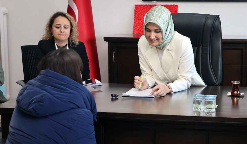 Vali Yiğitbaşı Yılın Son Halk Günü’nde Vatandaşları Dinledi