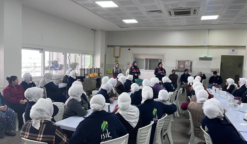 Afyonkarahisar'da "Kadına El Kalkamaz" Bilgilendirmesi: Jandarma 186 Vatandaşa Ulaştı