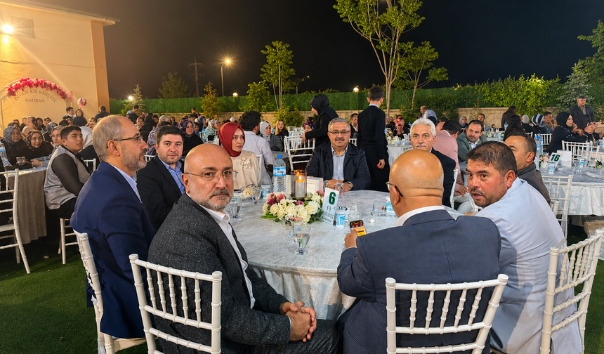 AK Parti Kurmayları Bolvadin’de Nikâh Şahitliği Yaptı!